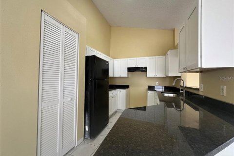 Villa ou maison à louer à Orlando, Floride: 3 chambres, 113.99 m2 № 2148975 - photo 2