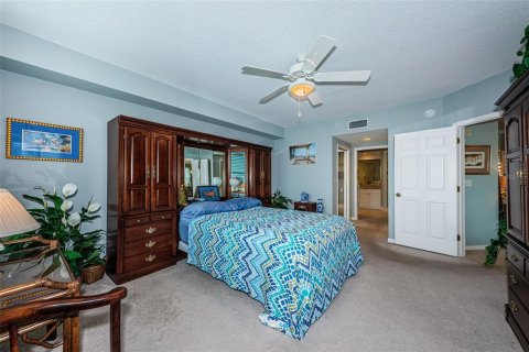 Condo in Largo, Florida, 3 bedrooms  № 2358744 - photo 29