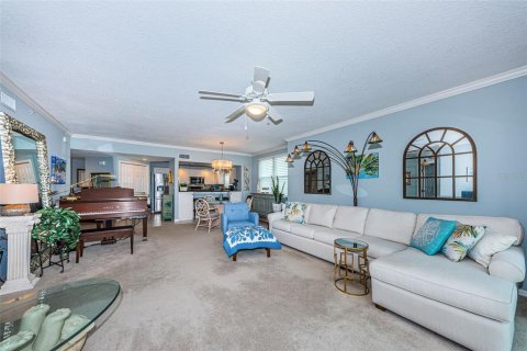 Condo in Largo, Florida, 3 bedrooms  № 2358744 - photo 26