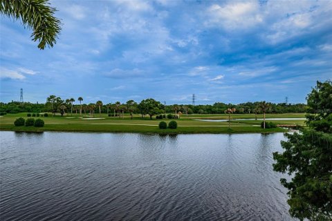 Condo in Largo, Florida, 3 bedrooms  № 2358744 - photo 20