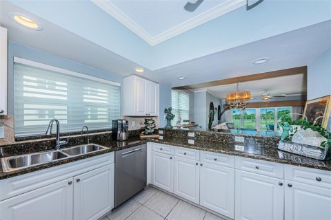 Condo in Largo, Florida, 3 bedrooms  № 2358744 - photo 12