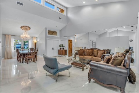 Villa ou maison à vendre à Coral Springs, Floride: 4 chambres, 241.73 m2 № 1935976 - photo 4
