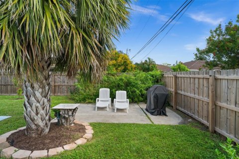 House in Venice, Florida 2 bedrooms, 80.17 sq.m. № 2144957 - photo 21