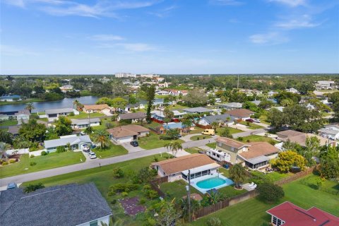 House in Venice, Florida 2 bedrooms, 80.17 sq.m. № 2144957 - photo 24