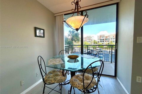 Condo in Fort Lauderdale, Florida, 2 bedrooms  № 1985873 - photo 4