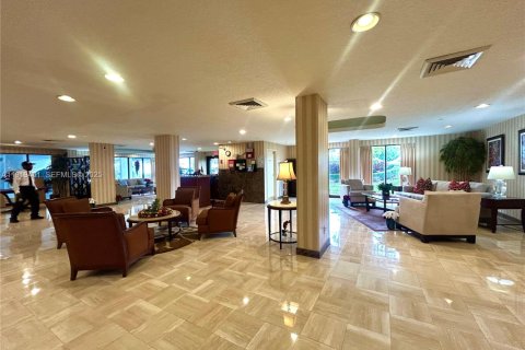 Condo in Fort Lauderdale, Florida, 2 bedrooms  № 1985873 - photo 28