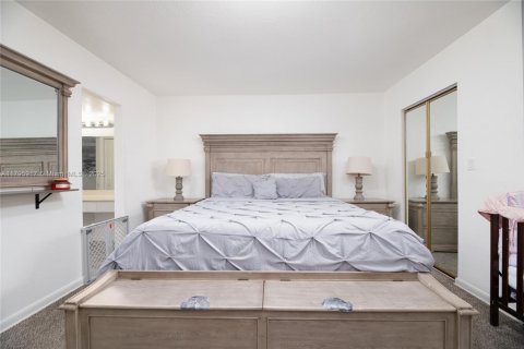 Condo in Coconut Creek, Florida, 2 bedrooms  № 1727060 - photo 18