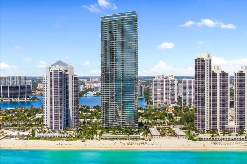 Condo in Sunny Isles Beach, Florida, 4 bedrooms  № 1997769 - photo 3