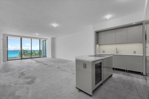 Condo in Sunny Isles Beach, Florida, 4 bedrooms  № 1997769 - photo 8