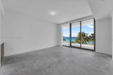 Condo in Sunny Isles Beach, Florida, 4 bedrooms  № 1997769 - photo 24