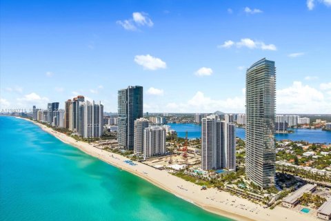 Condo in Sunny Isles Beach, Florida, 4 bedrooms № 1997769