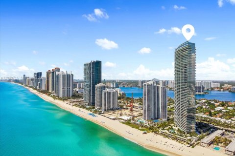 Condo in Sunny Isles Beach, Florida, 4 bedrooms  № 1997769 - photo 2