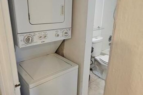Copropriété à vendre à Lauderhill, Floride: 2 chambres, 104.05 m2 № 2262441 - photo 11