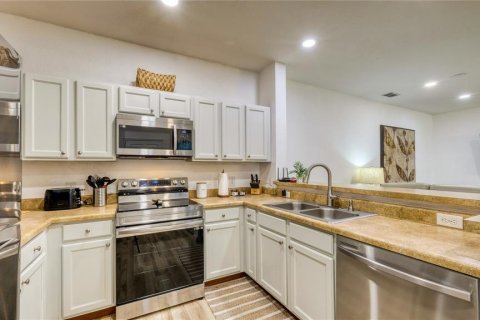 Condo in Kissimmee, Florida, 3 bedrooms  № 2410476 - photo 20