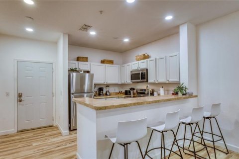 Condo in Kissimmee, Florida, 3 bedrooms  № 2410476 - photo 17
