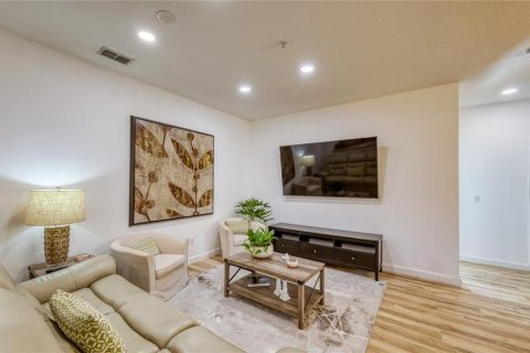 Condo in Kissimmee, Florida, 3 bedrooms  № 2410476 - photo 7