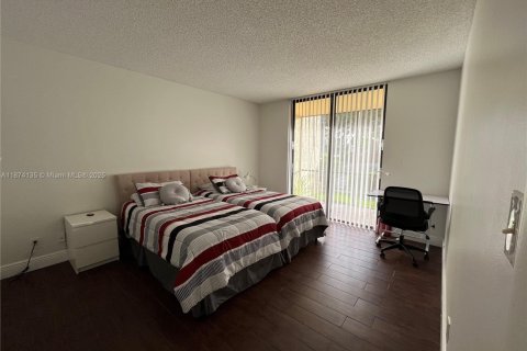 Снять в аренду кондоминиум в Дирфилд-Бич, Флорида 2 спальни, 85.1м2, № 1922012 - фото 9