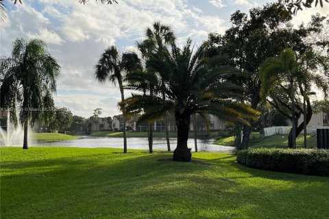 Снять в аренду кондоминиум в Дирфилд-Бич, Флорида 2 спальни, 85.1м2, № 1922012 - фото 17