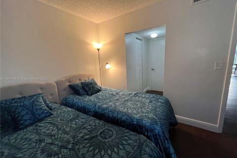 Снять в аренду кондоминиум в Дирфилд-Бич, Флорида 2 спальни, 85.1м2, № 1922012 - фото 13