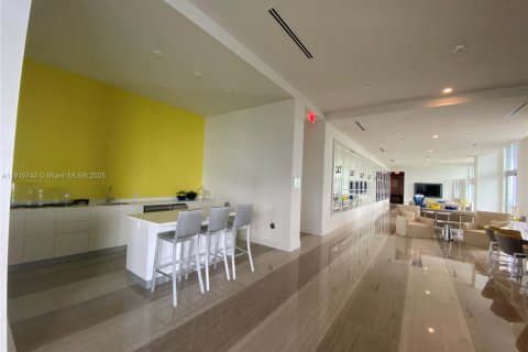 Copropriété à vendre à Sunrise, Floride: 2 chambres, 90.77 m2 № 1970847 - photo 17