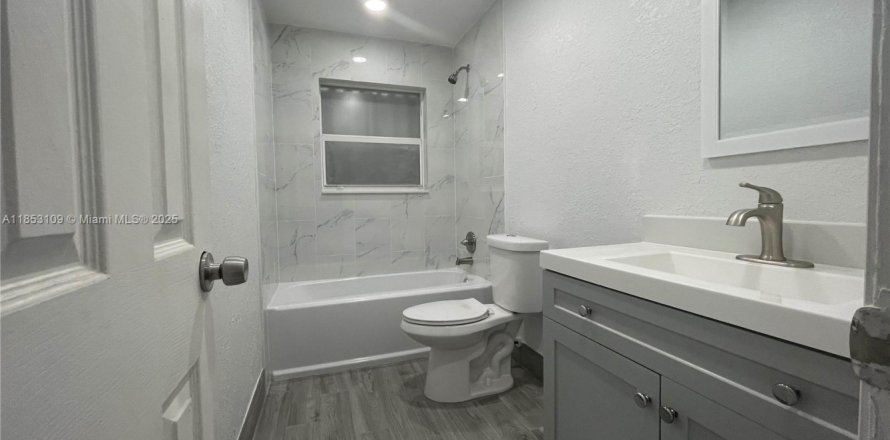 Квартира в Холливуд, Флорида 1 спальня, 188.41м2 № 1962192