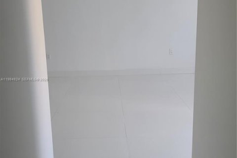 Снять в аренду виллу или дом в Майами, Флорида 2 спальни, 142.33м2, № 2051371 - фото 5