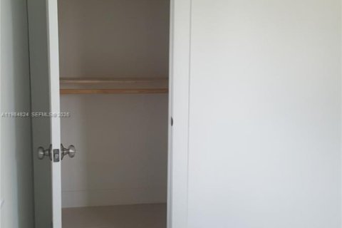 Снять в аренду виллу или дом в Майами, Флорида 2 спальни, 142.33м2, № 2051371 - фото 21