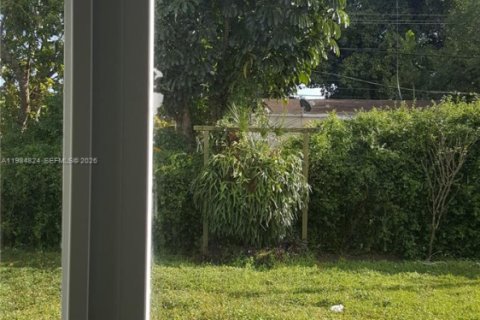 Снять в аренду виллу или дом в Майами, Флорида 2 спальни, 142.33м2, № 2051371 - фото 15