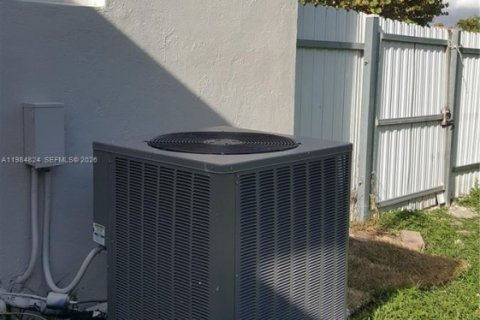 Снять в аренду виллу или дом в Майами, Флорида 2 спальни, 142.33м2, № 2051371 - фото 27