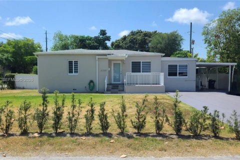 Дом в Майами, Флорида 2 спальни, 142.33м2 № 2051371