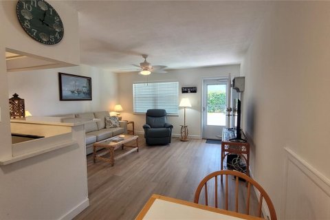 Copropriété à louer à Treasure Island, Floride: 1 chambre, 53.88 m2 № 2384335 - photo 10