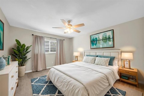 Adosado en venta en Saint Petersburg, Florida, 2 dormitorios, 139.35 m2 № 2102213 - foto 18