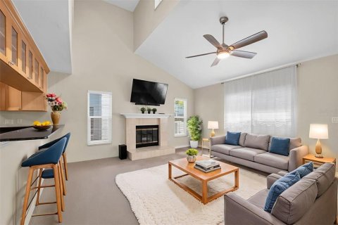 Adosado en venta en Saint Petersburg, Florida, 2 dormitorios, 139.35 m2 № 2102213 - foto 7