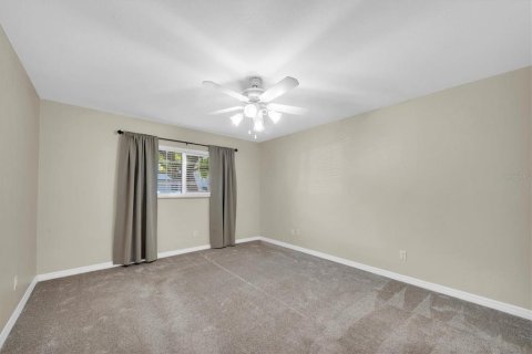 Adosado en venta en Saint Petersburg, Florida, 2 dormitorios, 139.35 m2 № 2102213 - foto 17