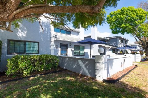 Adosado en venta en Saint Petersburg, Florida, 2 dormitorios, 139.35 m2 № 2102213 - foto 29