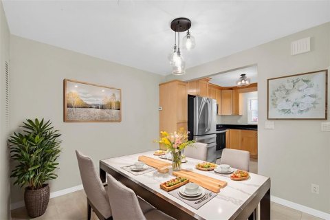 Adosado en venta en Saint Petersburg, Florida, 2 dormitorios, 139.35 m2 № 2102213 - foto 14