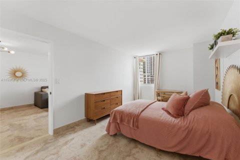 Condominio en venta en Miami, Florida, 2 dormitorios, 83.89 m2 № 1993012 - foto 11