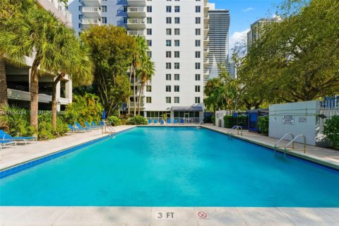 Condominio en venta en Miami, Florida, 2 dormitorios, 83.89 m2 № 1993012 - foto 27