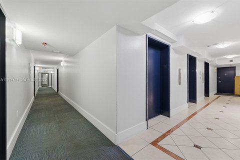 Condominio en venta en Miami, Florida, 2 dormitorios, 83.89 m2 № 1993012 - foto 24