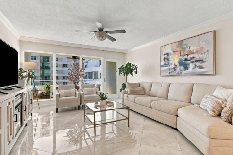 Condominio en venta en Lauderdale-by-the-Sea, Florida, 1 dormitorio, 61.5 m2 № 2431957 - foto 26