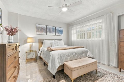 Condominio en venta en Lauderdale-by-the-Sea, Florida, 1 dormitorio, 61.5 m2 № 2431957 - foto 5