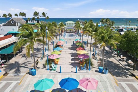 Condominio en venta en Lauderdale-by-the-Sea, Florida, 1 dormitorio, 61.5 m2 № 2431957 - foto 12