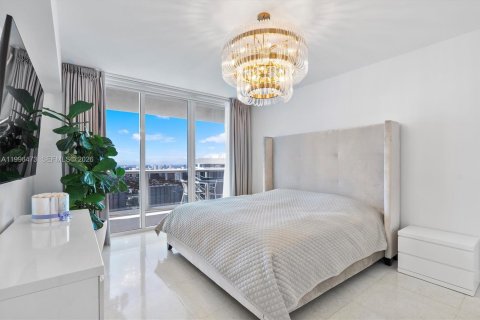 Снять в аренду квартиру в Халландейл-Бич, Флорида 3 спальни, 161м2, № 2066949 - фото 14