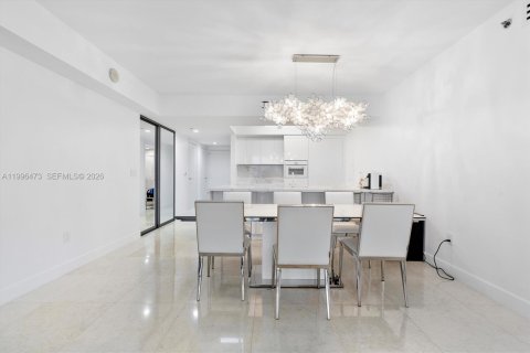 Снять в аренду квартиру в Халландейл-Бич, Флорида 3 спальни, 161м2, № 2066949 - фото 8