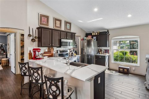 House in Spring Hill, Florida 3 bedrooms, 142.7 sq.m. № 2156401 - photo 15