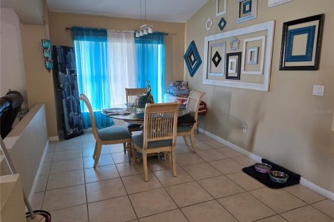 House in Orlando, Florida 4 bedrooms, 162.95 sq.m. № 1648111 - photo 13