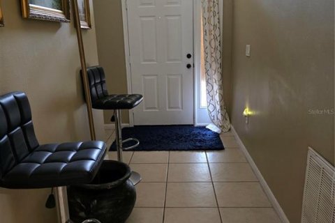 House in Orlando, Florida 4 bedrooms, 162.95 sq.m. № 1648111 - photo 2