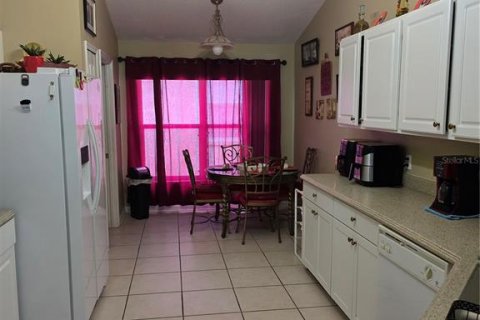House in Orlando, Florida 4 bedrooms, 162.95 sq.m. № 1648111 - photo 3