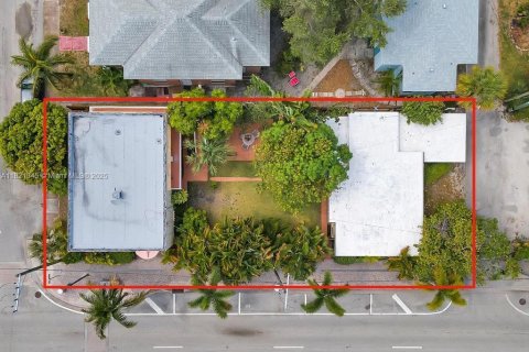 Propiedad comercial en venta en Lake Worth, Florida, 253.62 m2 № 1782051 - foto 7