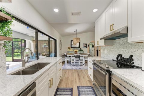 Villa ou maison à vendre à Port Charlotte, Floride: 2 chambres, 99.78 m2 № 2225757 - photo 12